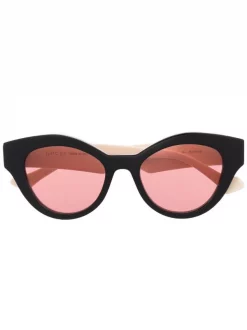 Gucci Eyewear 1865 BLACK/ WHITE/ ORANGE Lunettes De Soleil GG à Monture Papillon Femme