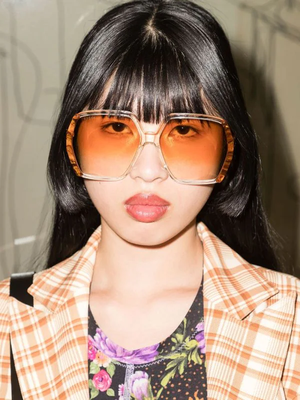 ( Nouvelle Collection ) Gucci Eyewear Lunettes De Soleil à Monture Carrée 001 65 YELLOW-BROWN-ORANGE 2 ( Nouvelle Collection ) Gucci Eyewear Lunettes De Soleil à Monture Carrée 001 65 YELLOW-BROWN-ORANGE – Image 2