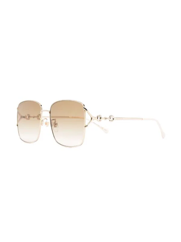 Gucci Eyewear 004 GOLD GOLD BROWN Lunettes De Soleil à Monture Carrée Femme 2 Gucci Eyewear 004 GOLD GOLD BROWN Lunettes De Soleil à Monture Carrée Femme – Image 2